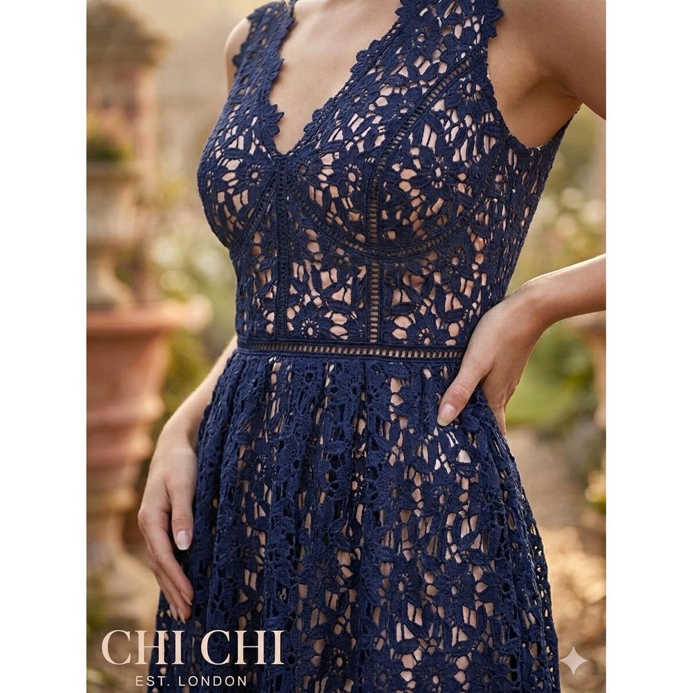 Chi Chi London Navy Guipure Lace & Nude Prom Dress Sz 6 US Wedding royalcore